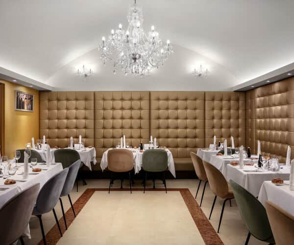 18-38-kingdavid-restaurace