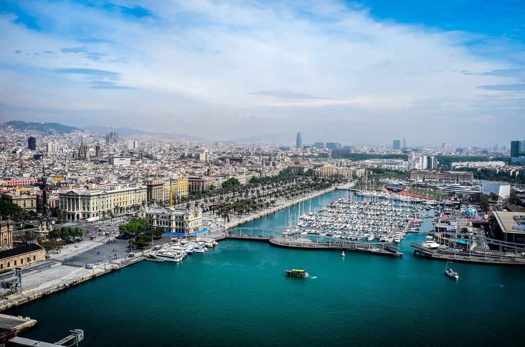 barcelona-4881008_1280