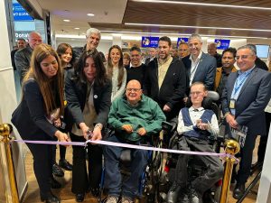 נפתח טרקלין “נעזרים” החדש בנתב”ג – חוויית שירות משופרת לנוסעים עם מוגבלות